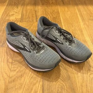 Brooks Ghost 13, size 10.5